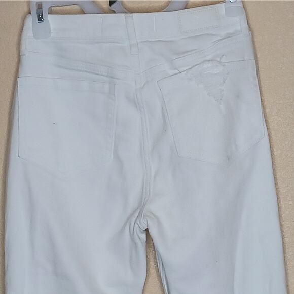 Hollister Jeans Womens 0 Short White Distressed Ultra High Rise Mom Denim Pants - Picture 7 of 12